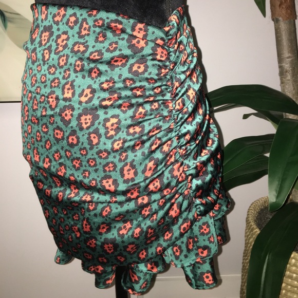 Stunning Animal Print Skirt - Picture 4 of 4